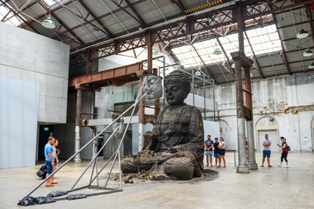 Triển lãm tượng Phật làm từ 20 tấn tro hương ảnh 1
